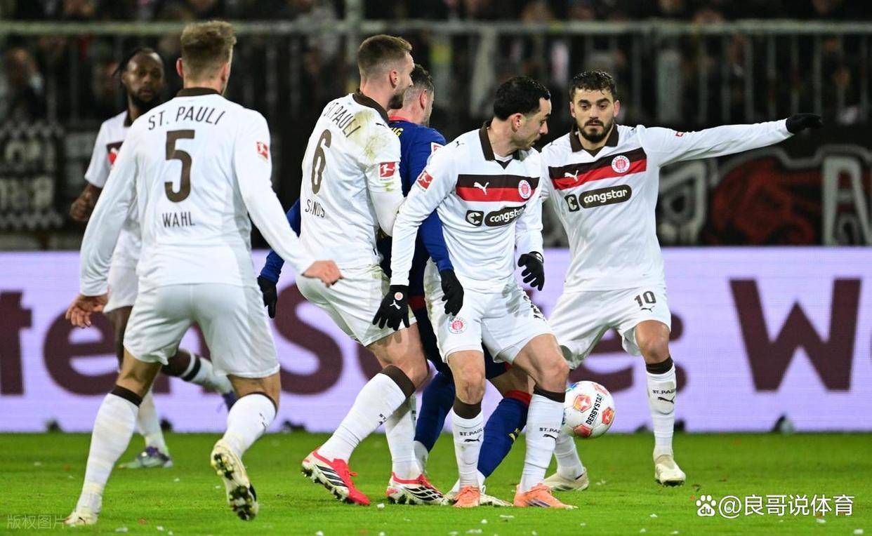 赛后莱比锡再遭质疑——德甲节点到来;引发热议;更衣室氛围转暖的简单介绍 赛后莱比锡再遭质疑——德甲节点到来;引发热议;更衣室氛围转暖的简单介绍